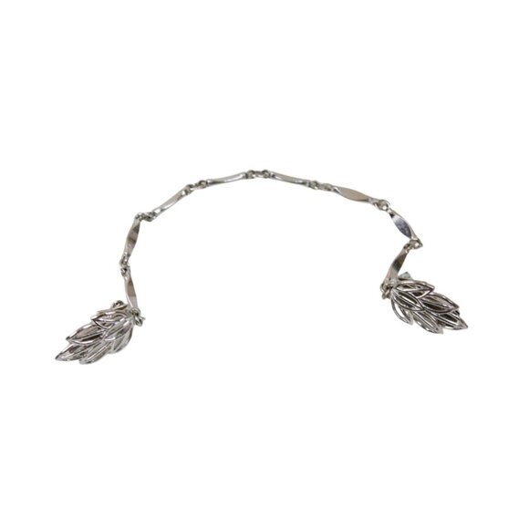 Cathe Sweater Clip Silvertone Silver Tone Leaf Vintage 93441 - Picture 1 of 3
